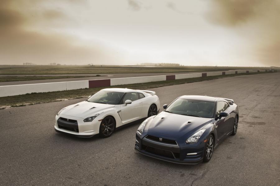  Nissan GT-R 2012 года  (US) (фото 70 из 74)